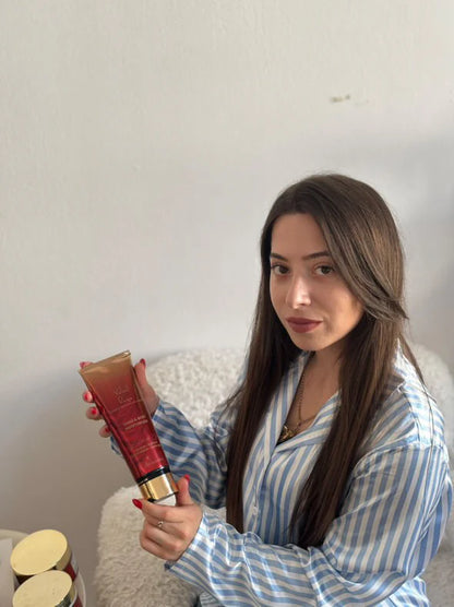 مرطب فيلفيت روج لليدين والجسم